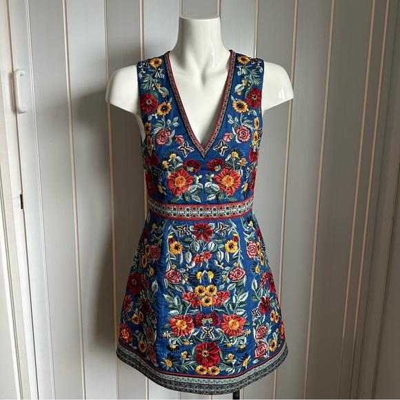 🎀SOLD🎀Alice + Olivia Patty Riviera Floral Embroidered A Line Dress - Picture 6 of 9